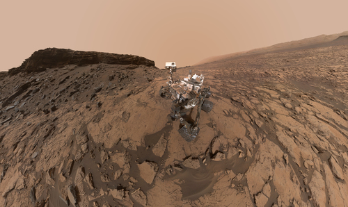 Curiosity Rover Finds and Examines a Meteorite on Mars